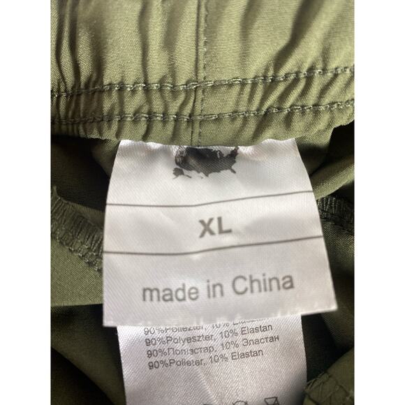 Lightweight mens green cargo shorts size XL with elastic waist - Picture 4 of 6